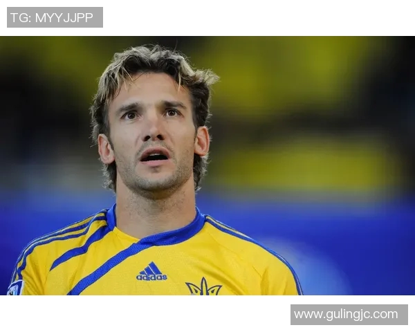 足球明星壁纸肖像图展现运动魅力与个性风采的完美结合